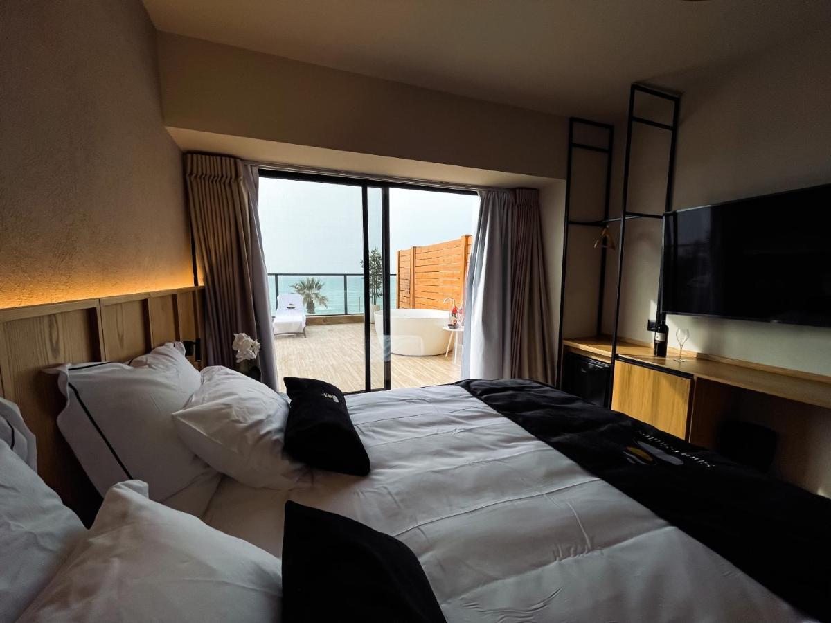 Share Suites Hotel Bat-Yam Бат Ям Екстериор снимка